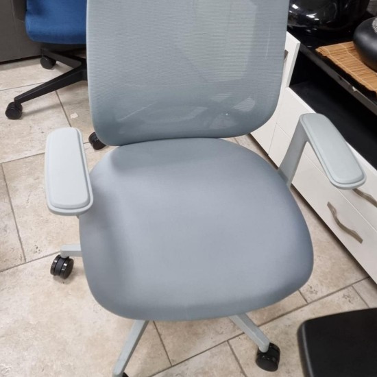 כיסא משרדי דגם 6231A צבע אפור בהיר. ריהוט, חדרי ילדים, כסאות לתלמידים, כסאות משרדיים, כסאות מחשב.
