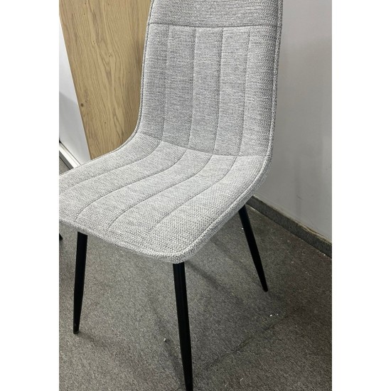 Dining set: extendable table DT-8055 with four chairs Dining set: extendable table DT-8055 with four chairs